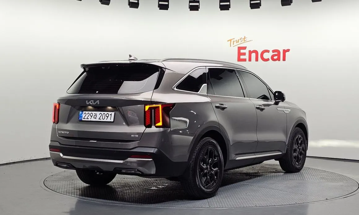 Kia Sorento — фото 5
