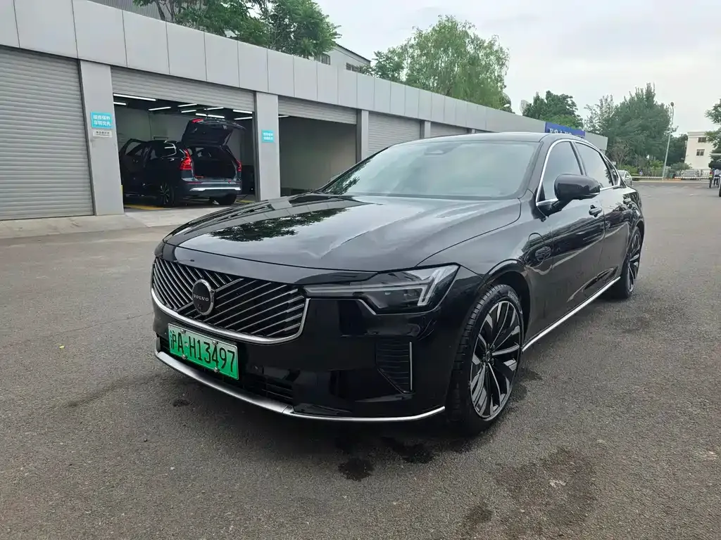 Volvo S90 PHEV — фото 1