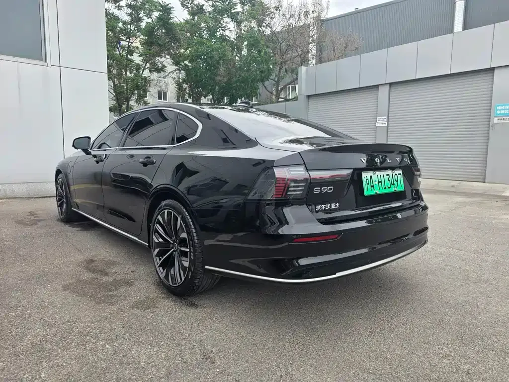 Volvo S90 PHEV — фото 10
