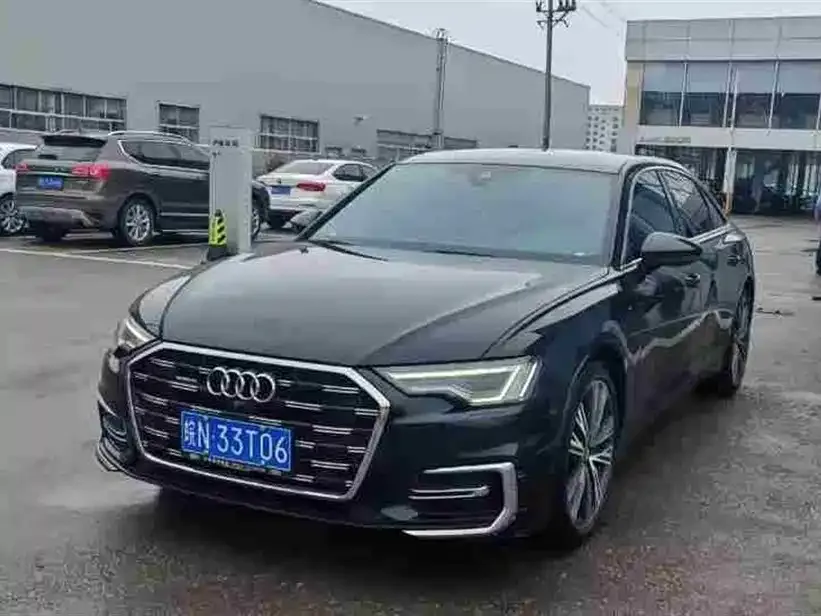 Audi A6L — фото 1