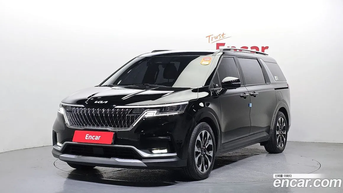 Kia Carnival — фото 1