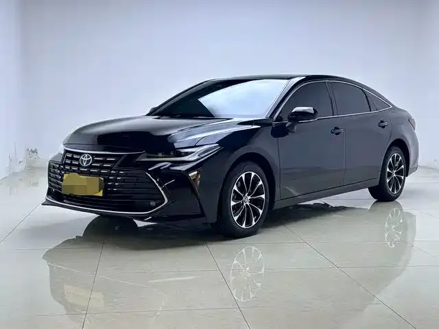 Toyota Avalon — фото 1