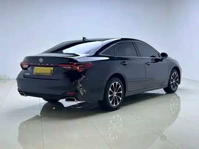 Toyota Avalon — фото 10