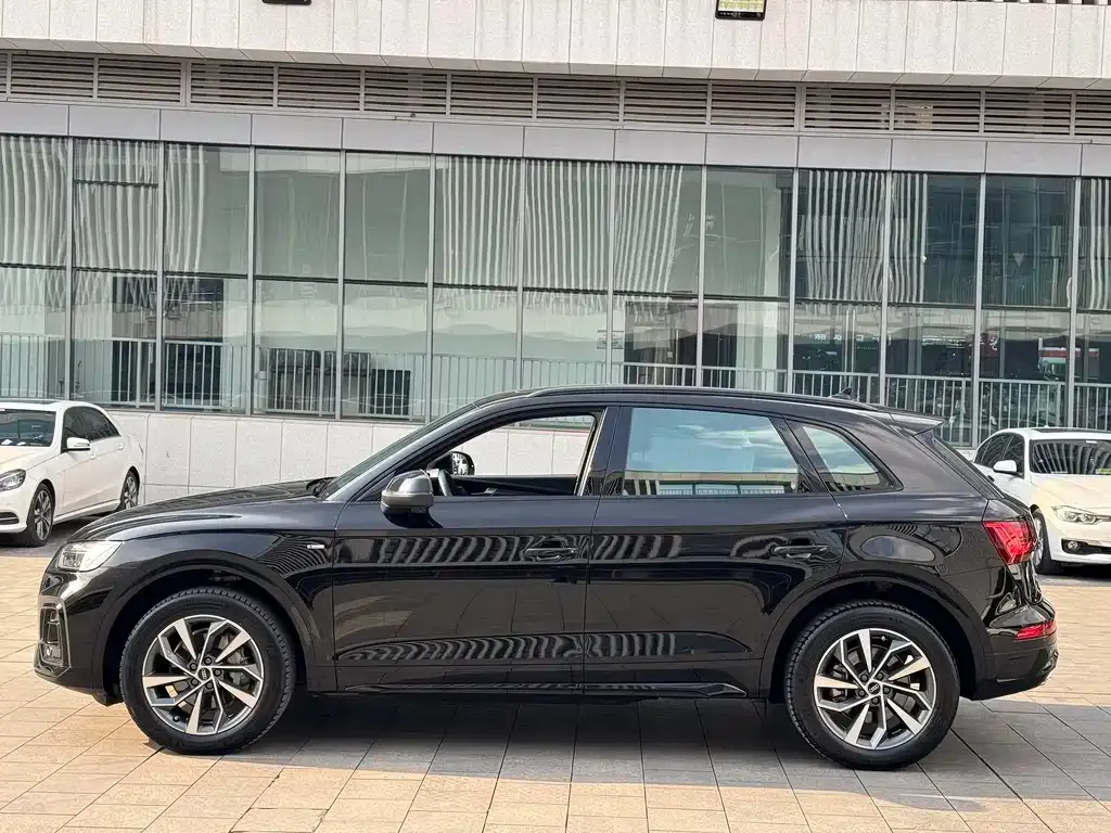 Audi Q5L 2023 из CN, фото 10