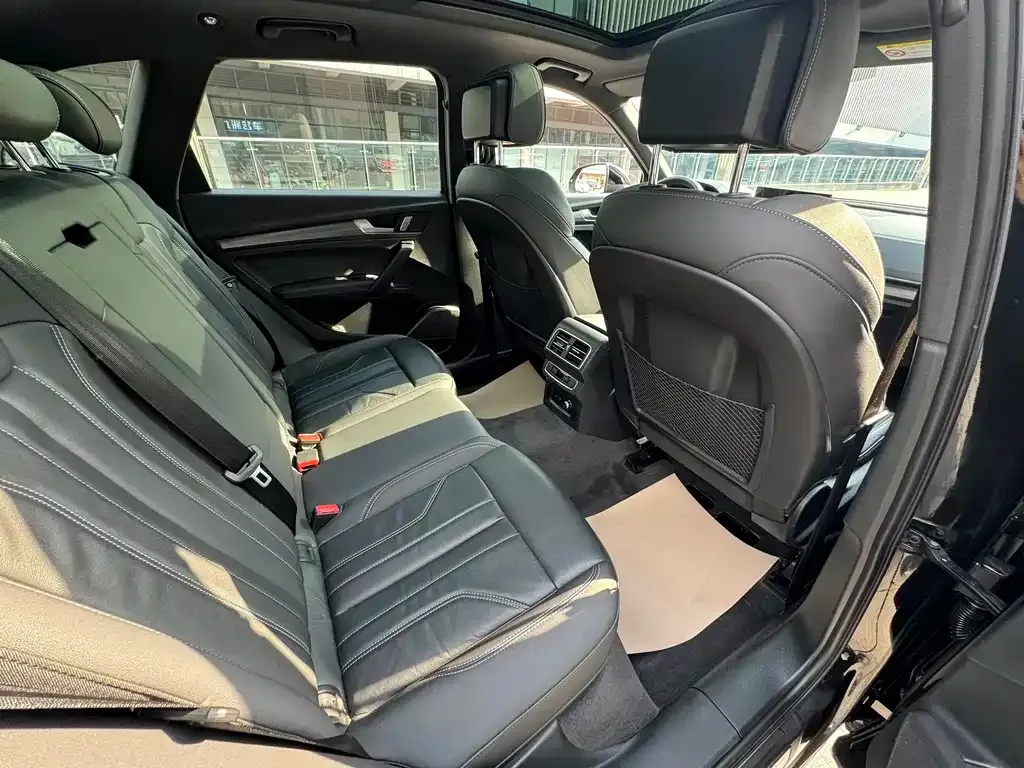 Audi Q5L 2023 из CN, фото 7