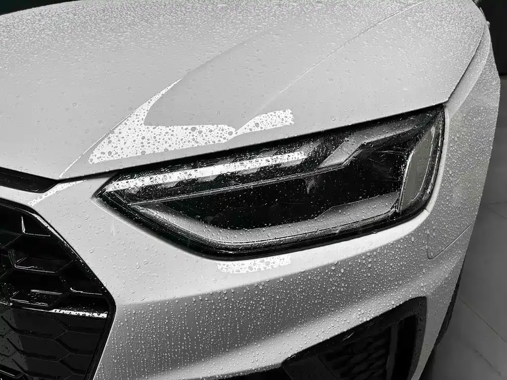 Audi A4L — фото 5
