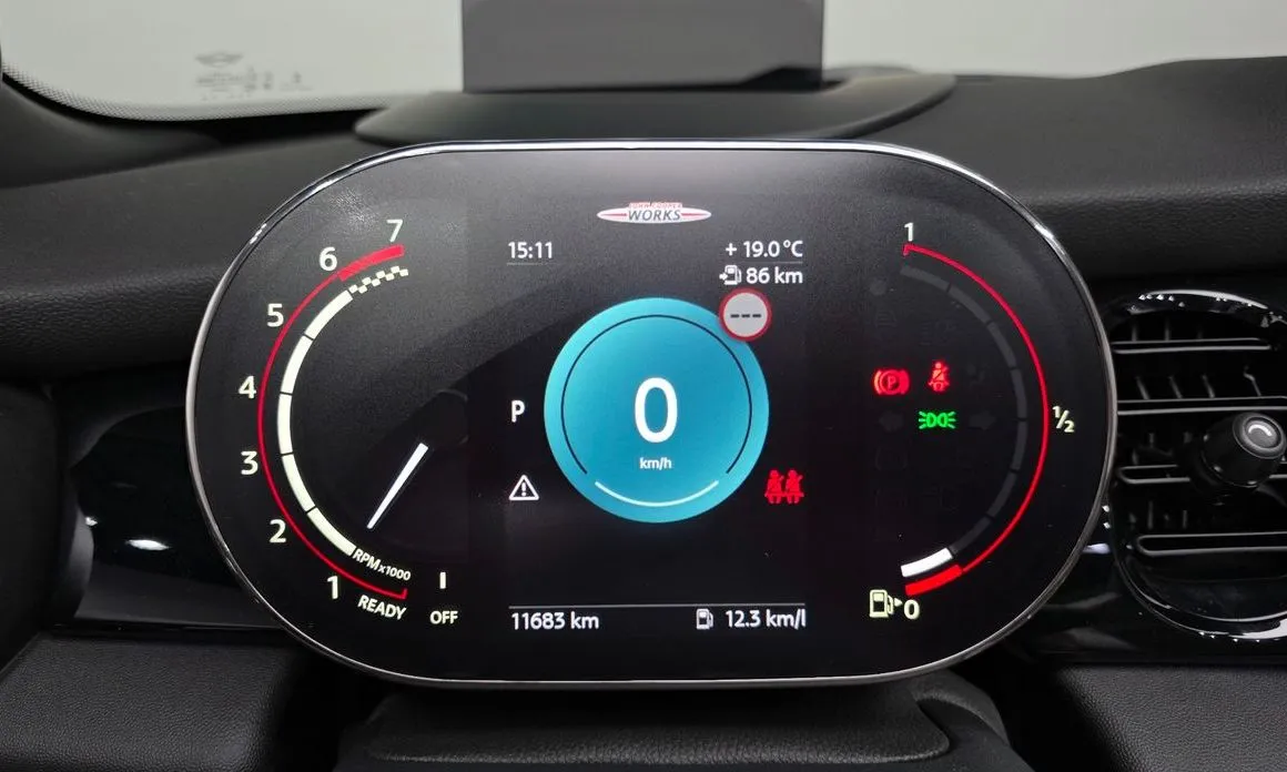 Mini Cooper Convertible 2024 из KR, фото 7
