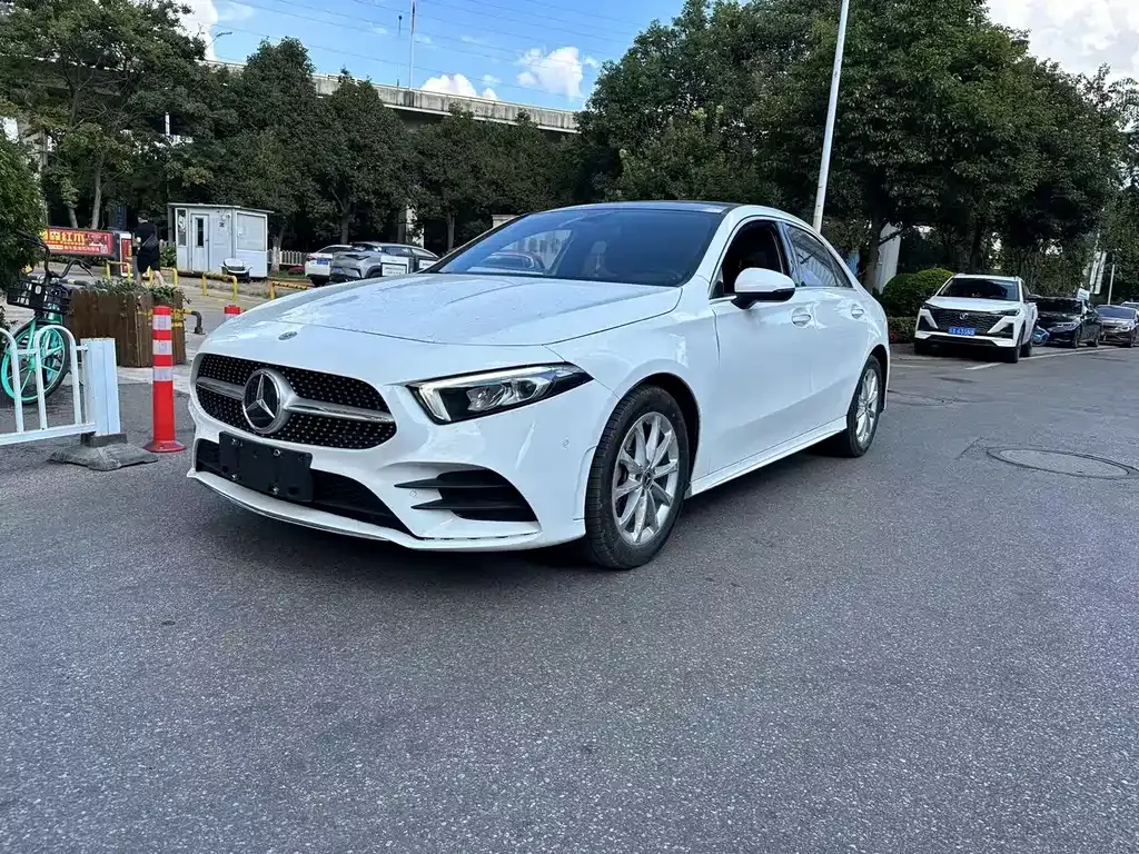 Mercedes-Benz A-Class — фото 1