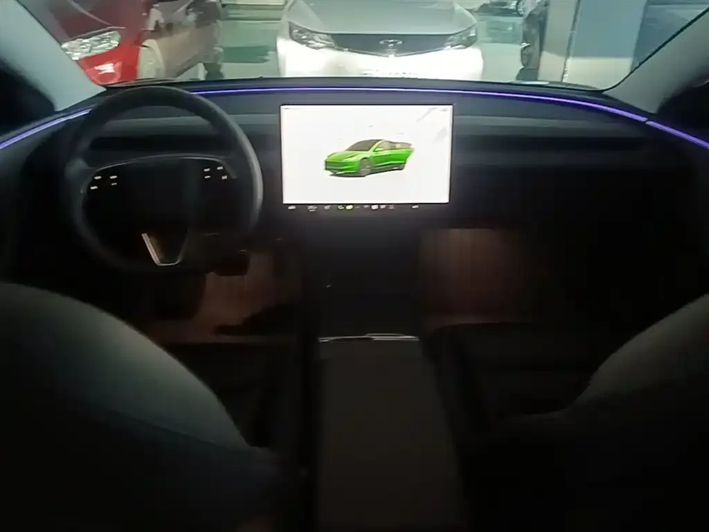 Tesla Model 3 — фото 6
