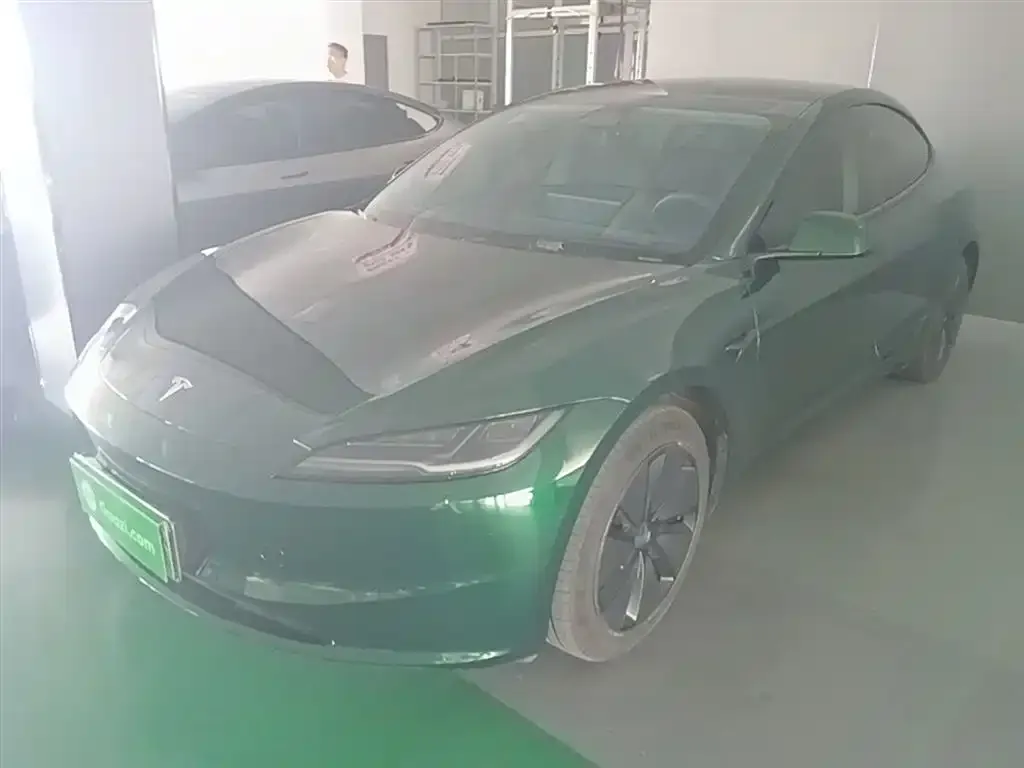 Tesla Model 3 — фото 2