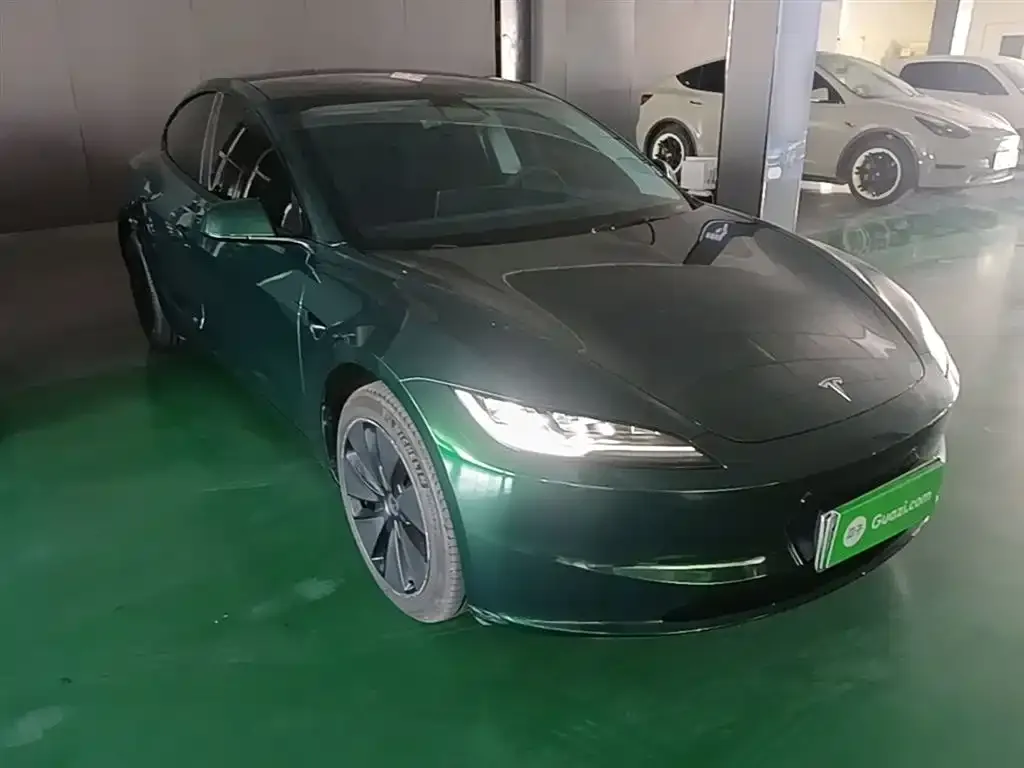 Tesla Model 3 — фото 10