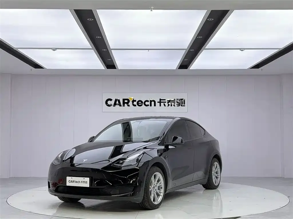 Tesla Model Y 2023 из CN, фото 1