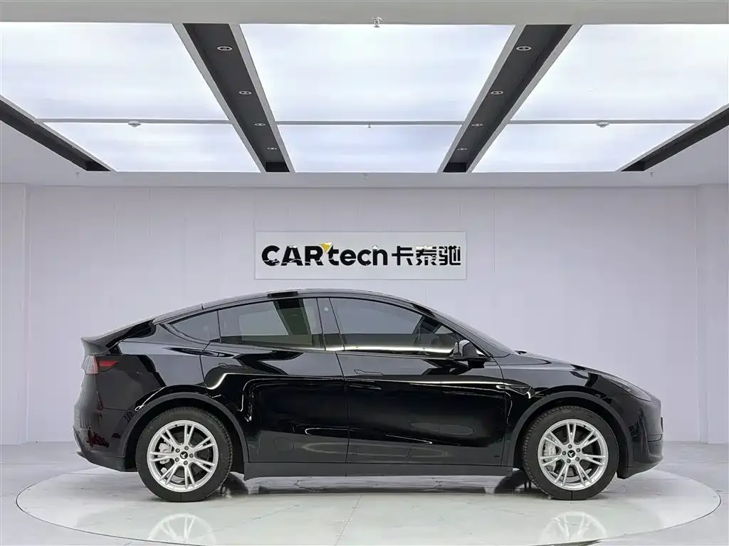 Tesla Model Y 2023 из CN, фото 6