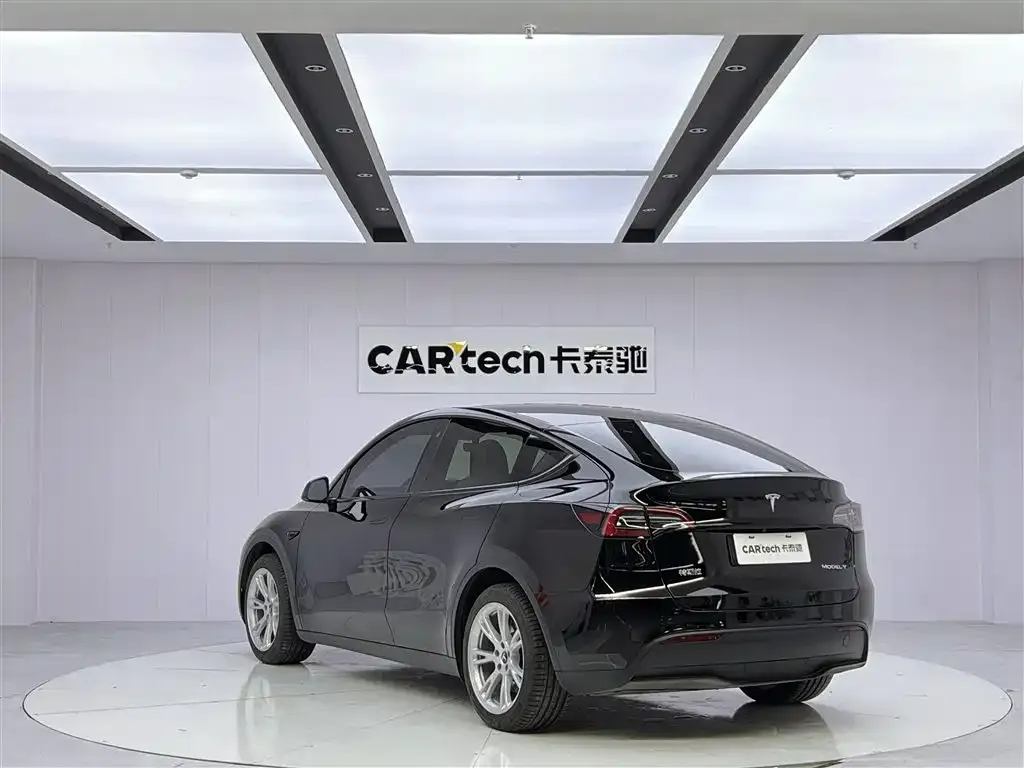 Tesla Model Y 2023 из CN, фото 7