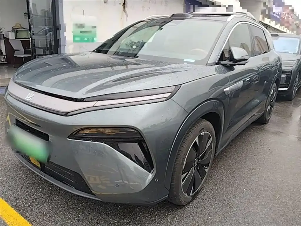 BYD Tang L
