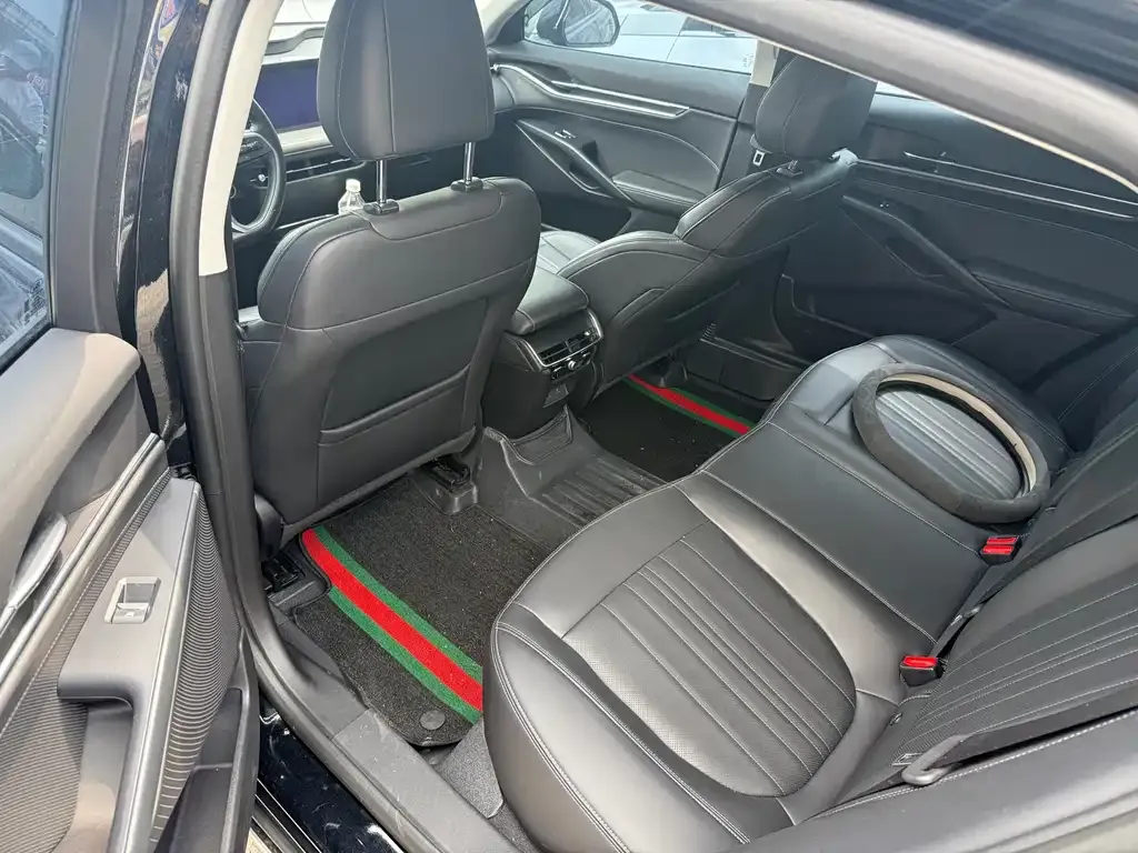 Ford Mondeo 2025 из CN, фото 2
