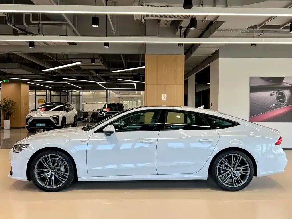 Audi A7 — фото 2