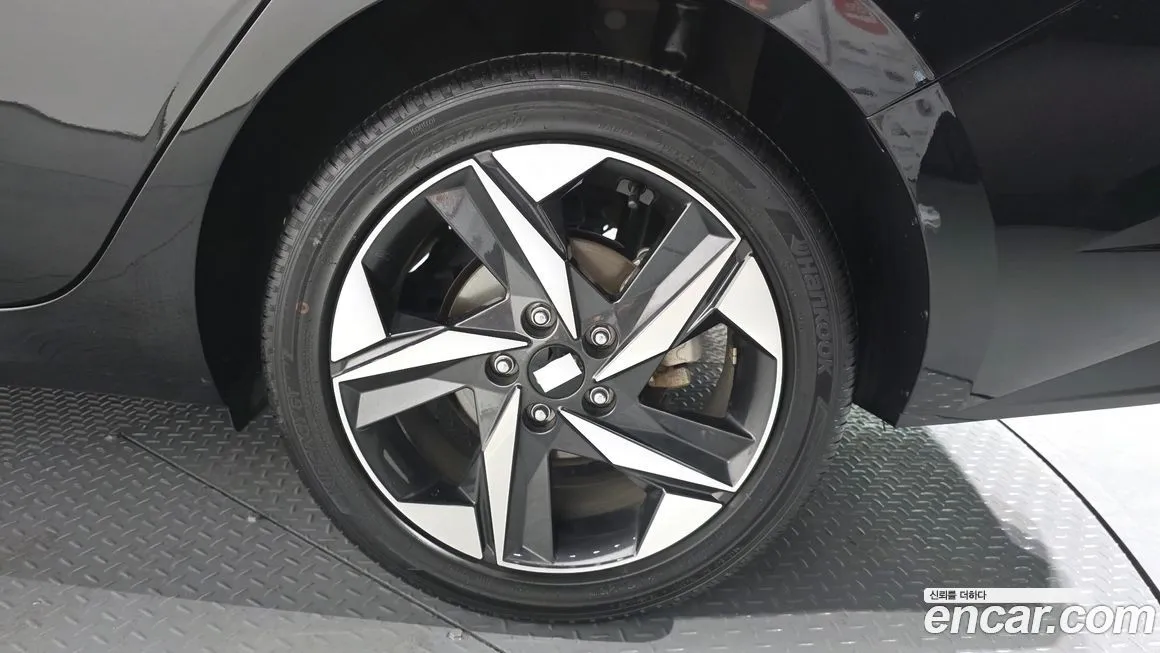 Hyundai AVANTE — фото 7