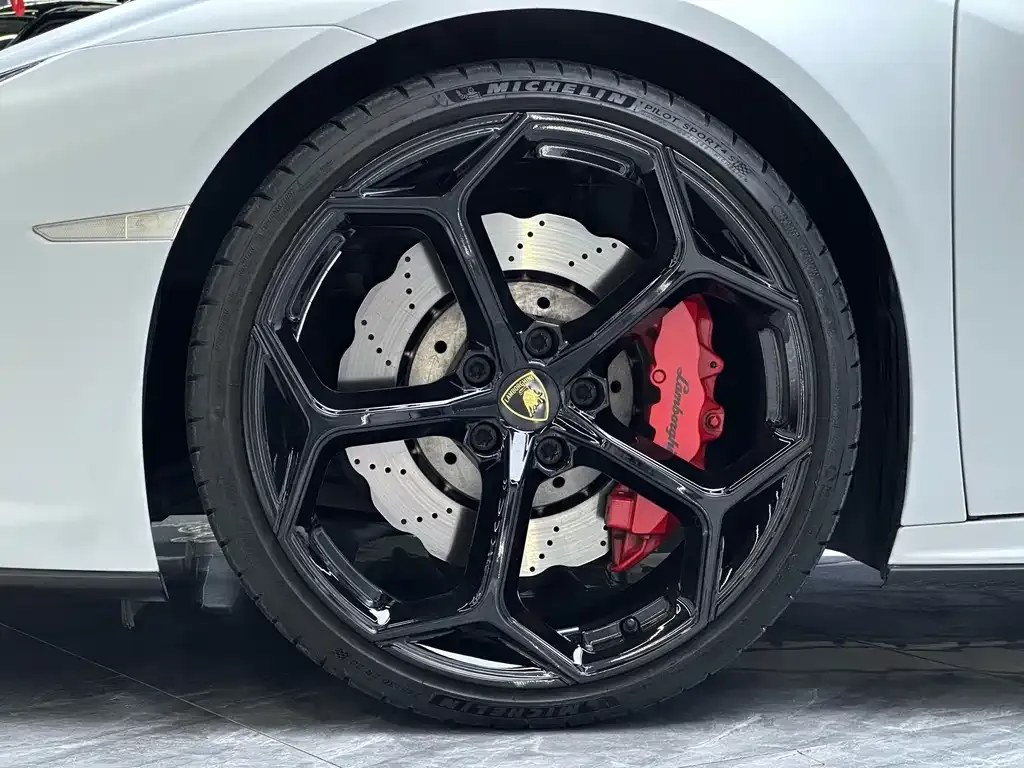 Lamborghini Huracan — фото 10