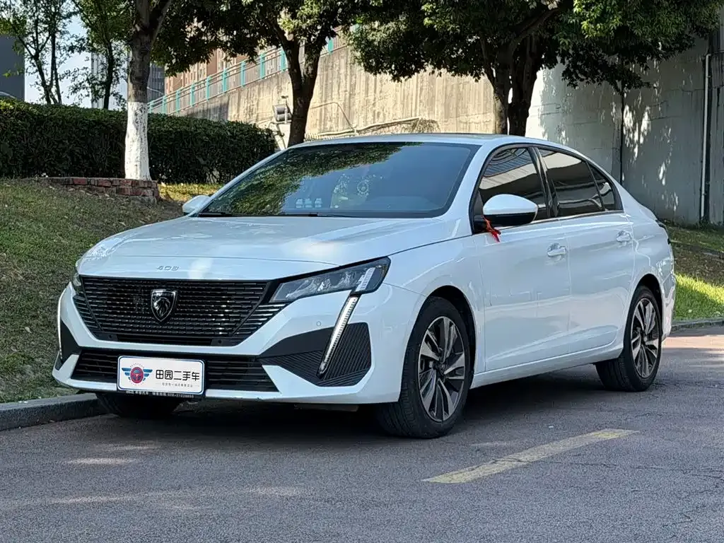 Peugeot 408
