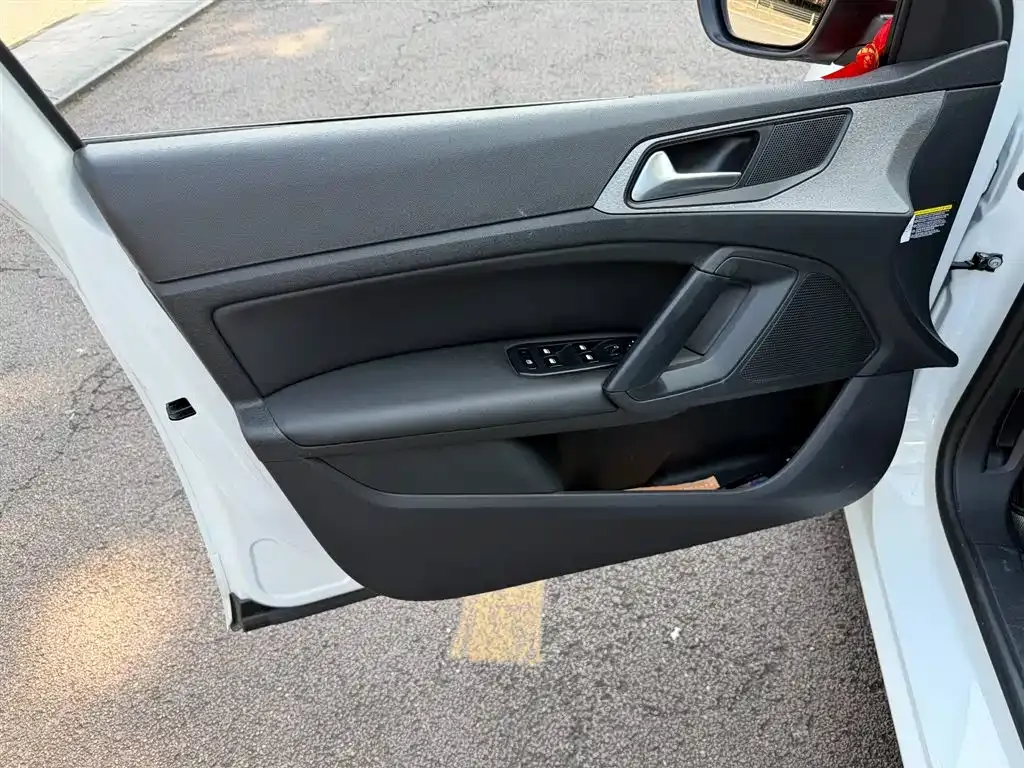 Peugeot 408 2024 из CN, фото 9
