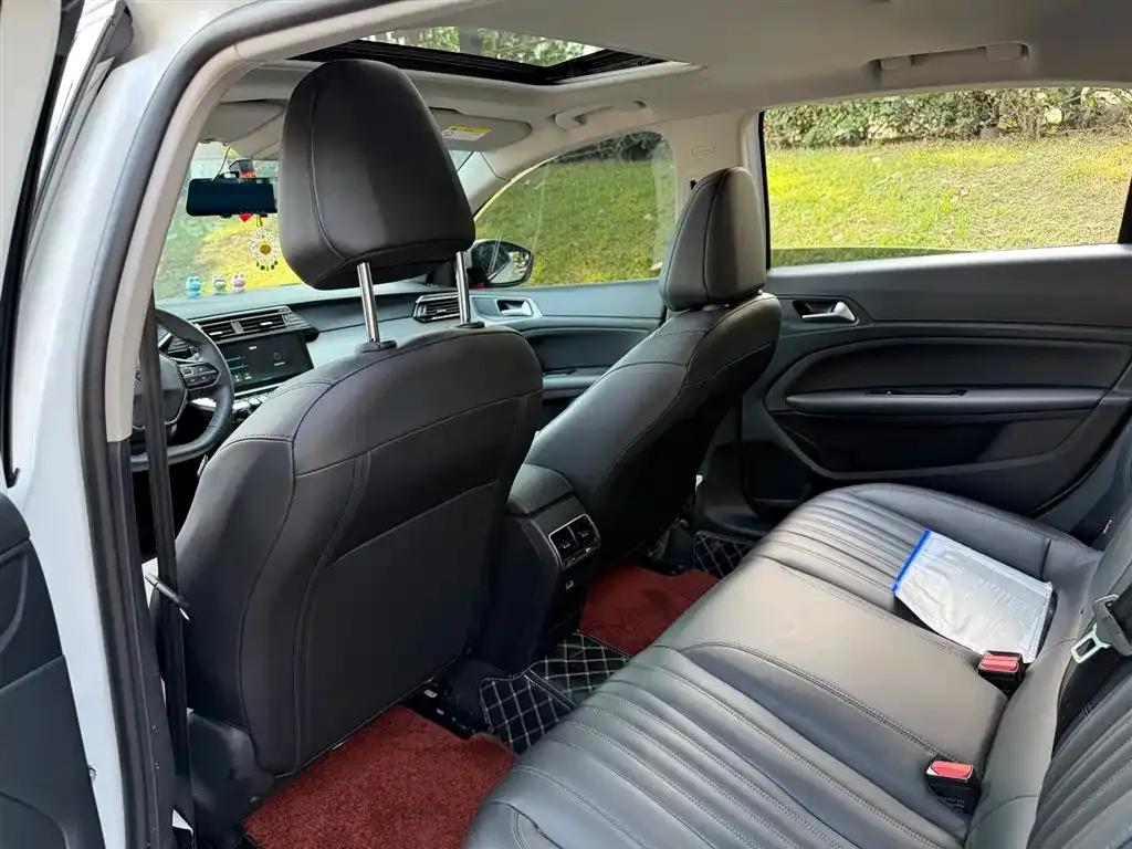 Peugeot 408 2024 из CN, фото 6
