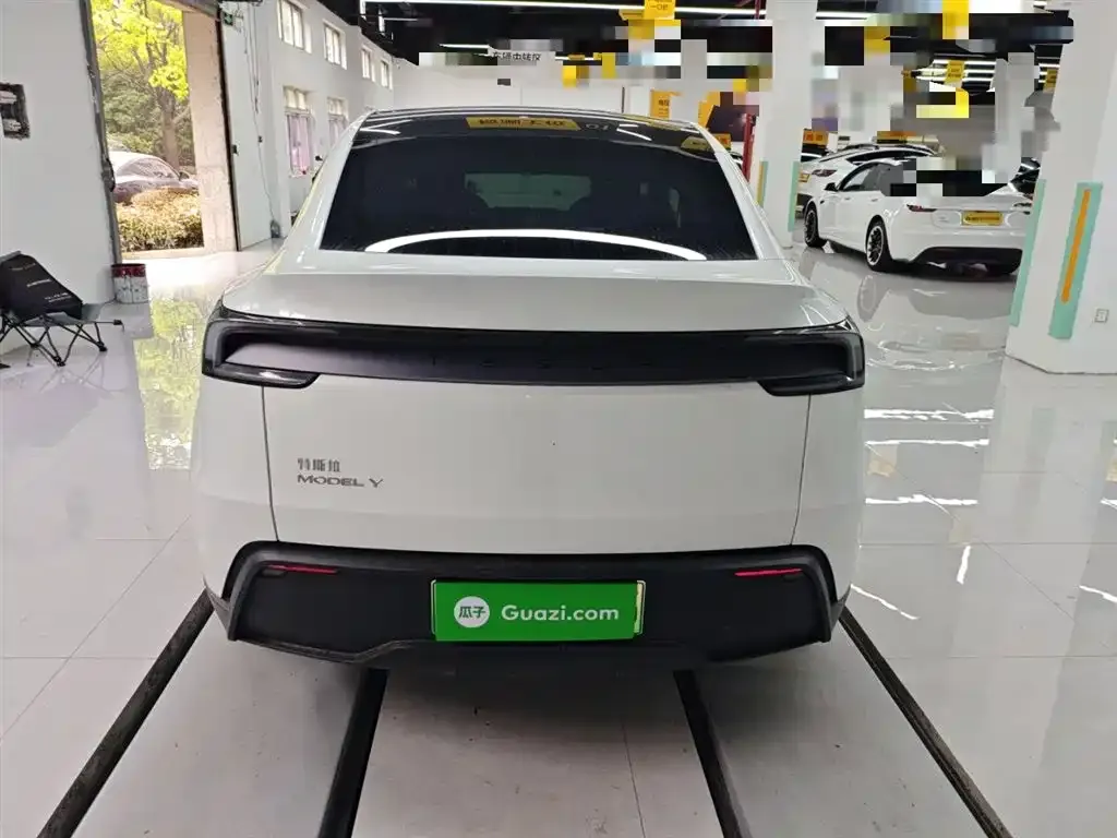 Tesla Model Y 2025 из CN, фото 5