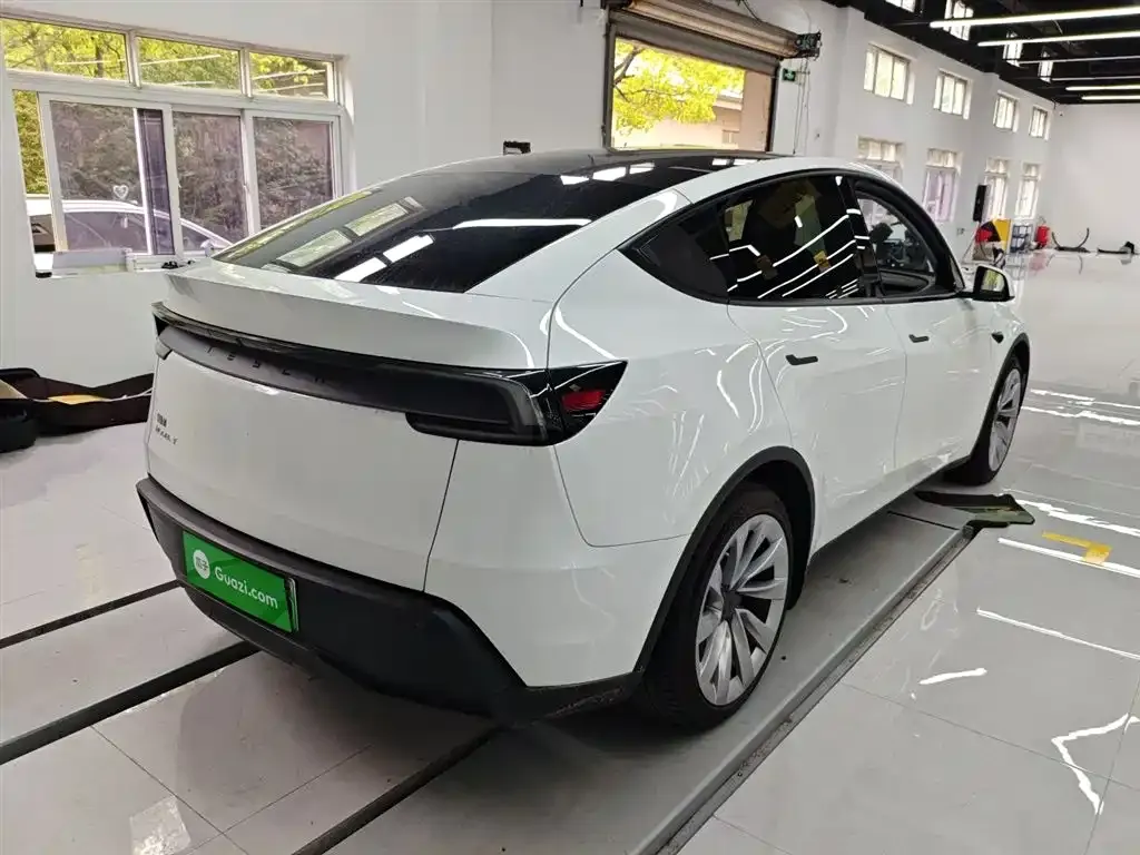 Tesla Model Y 2025 из CN, фото 8