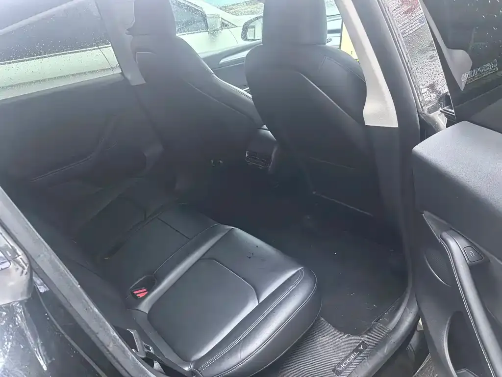 Tesla Model Y 2024 из CN, фото 7