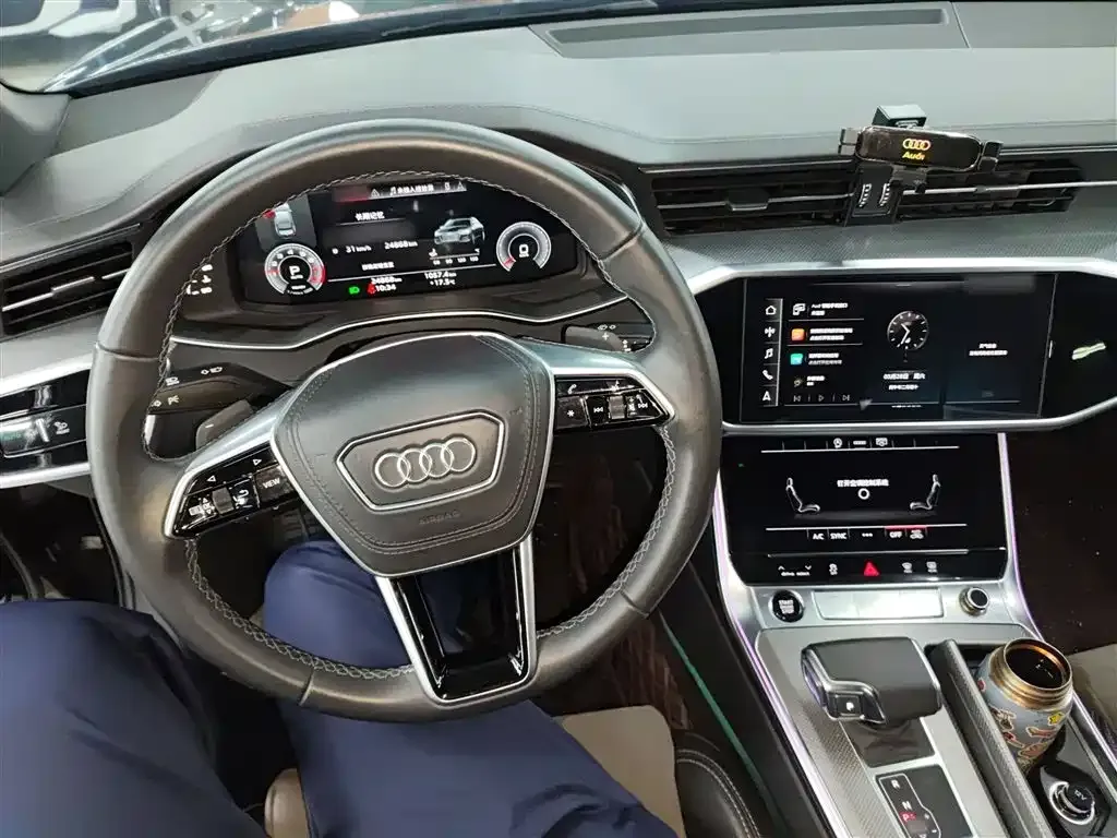 Audi A6L — фото 5