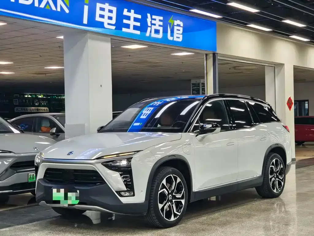 NIO ES8