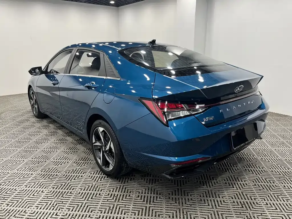 Hyundai Elantra 2023 из CN, фото 8