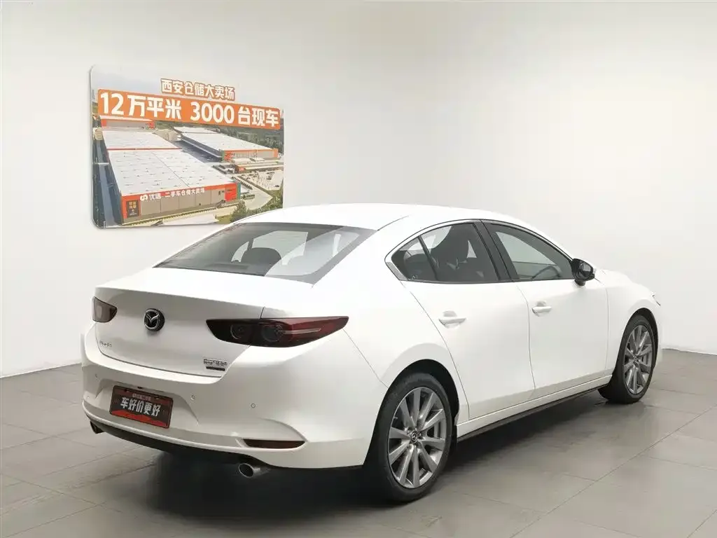 Mazda 3 Axela — фото 4