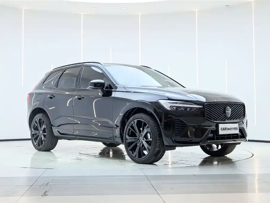 Volvo XC60 — фото 9