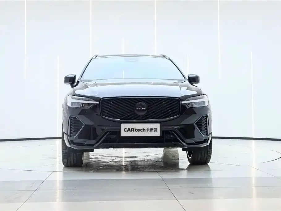 Volvo XC60 — фото 2
