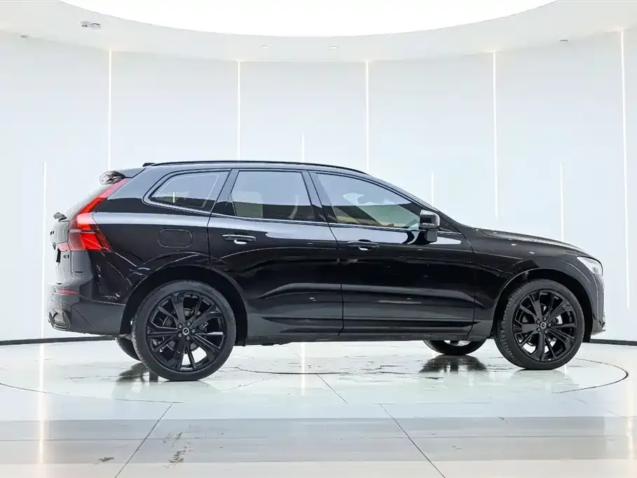 Volvo XC60 — фото 4