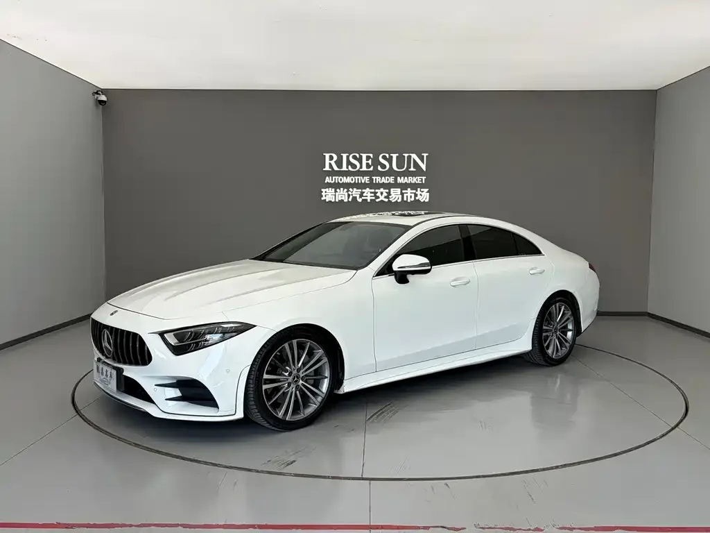 Mercedes-Benz CLS — фото 1