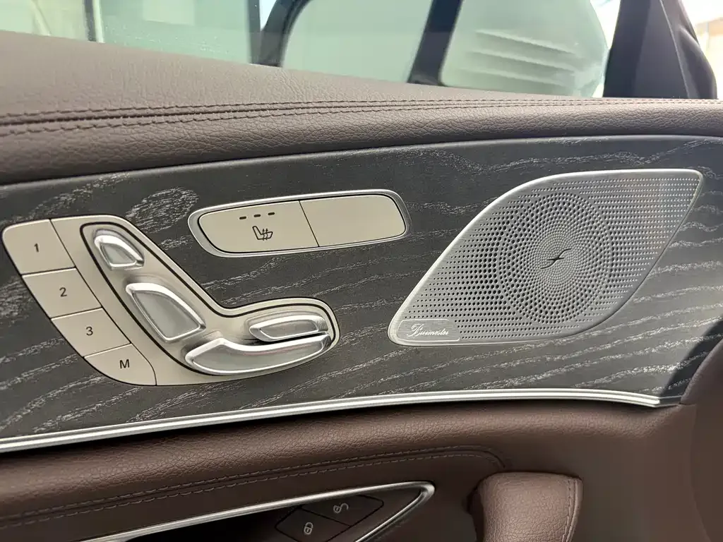 Mercedes-Benz CLS — фото 10