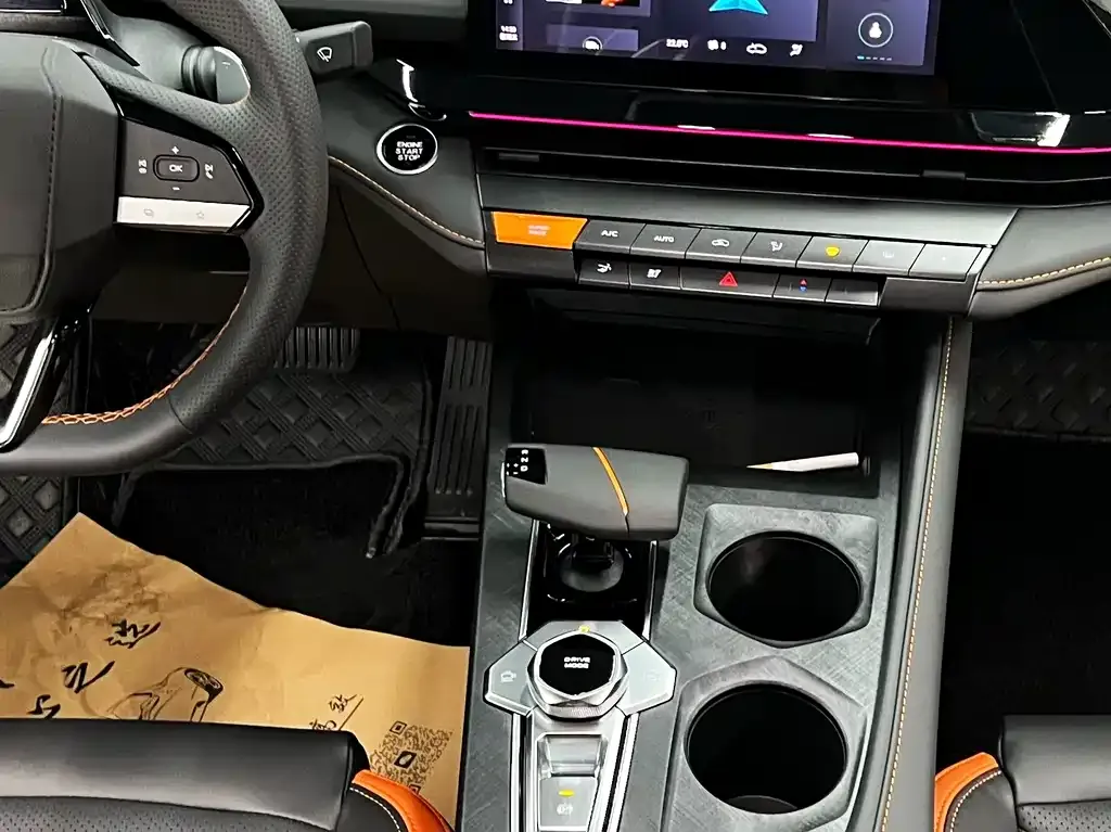 Changan UNI-V 2023 из CN, фото 7