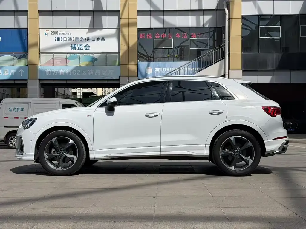 Audi Q3 — фото 5