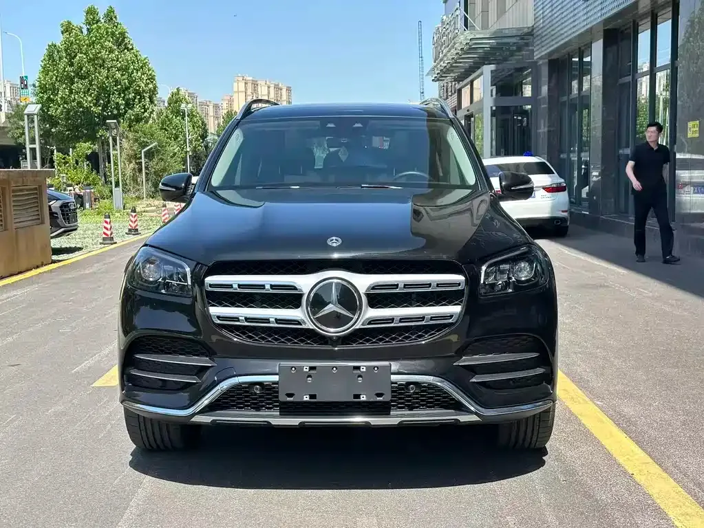 Mercedes-Benz GLS — фото 6