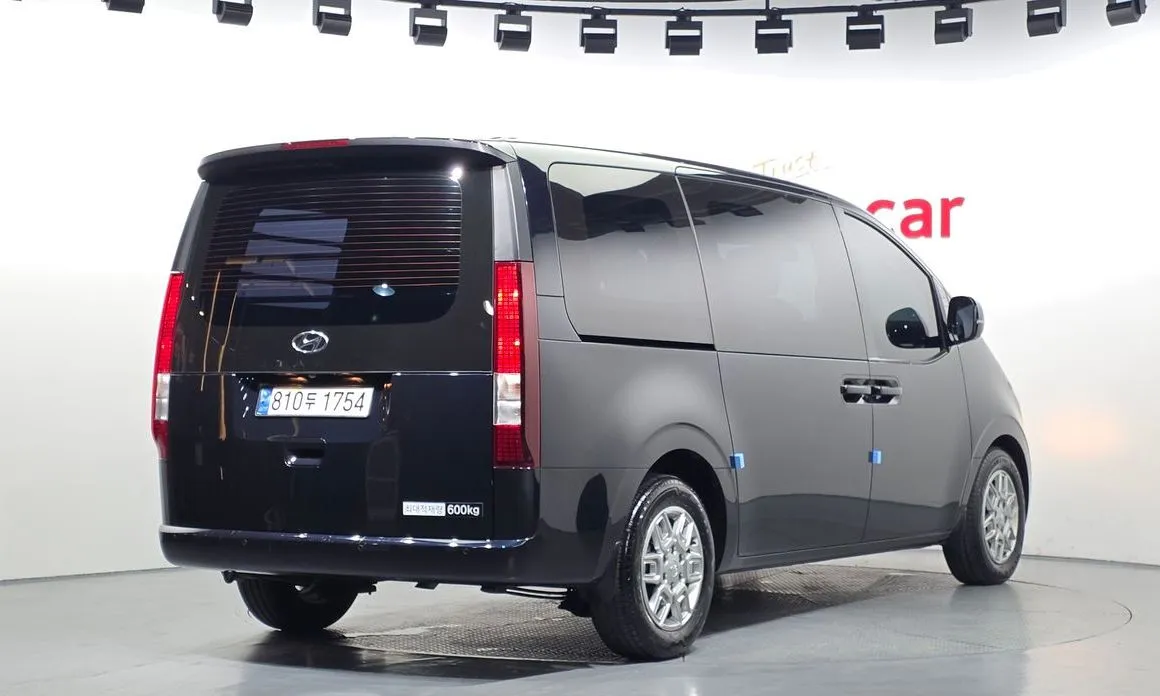 Hyundai Staria 2023 из KR, фото 2