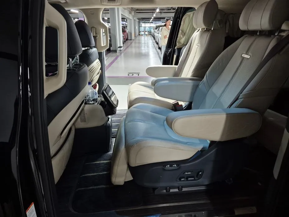 Kia Carnival 2023 из KR, фото 3