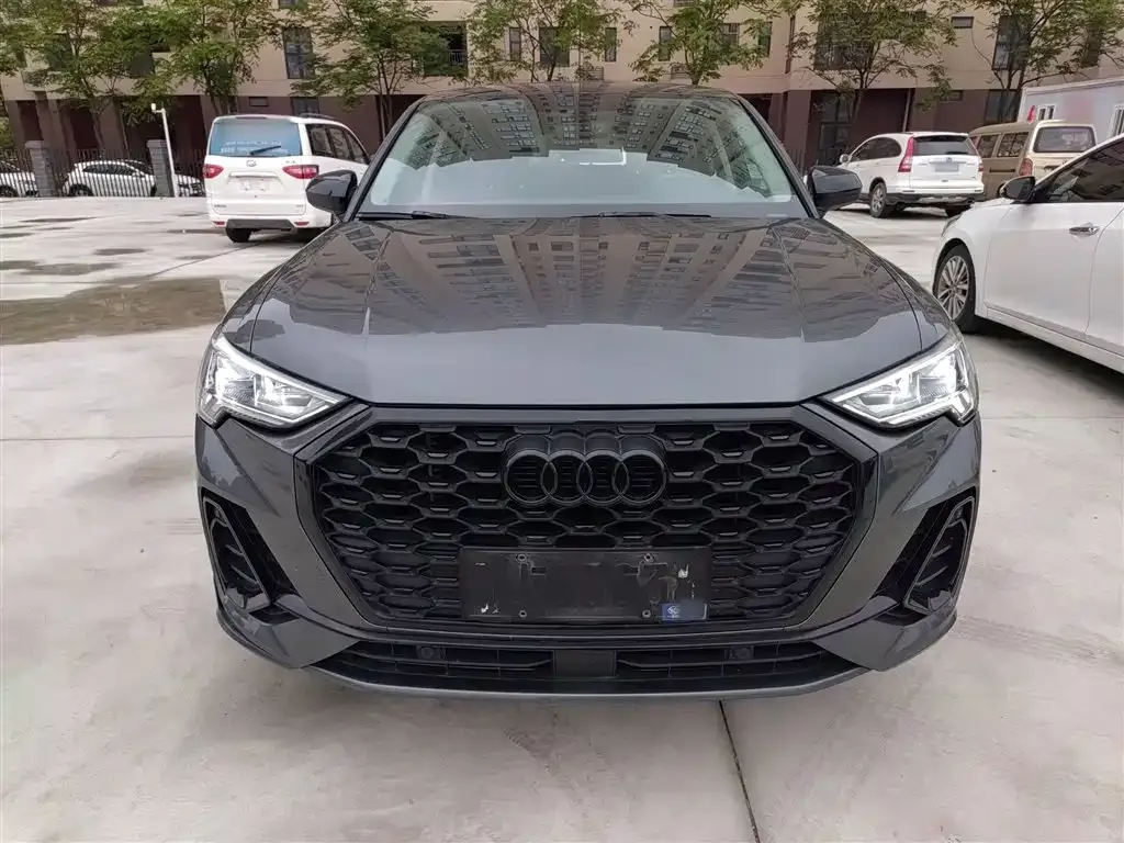Audi Q3 Sportback 2023 из CN, фото 5