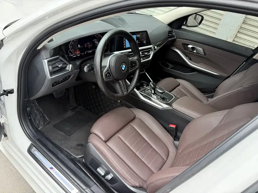 BMW 3 Series 2021 из CN, фото 4