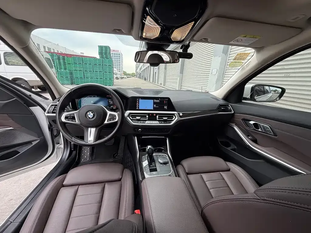 BMW 3 Series 2021 из CN, фото 7