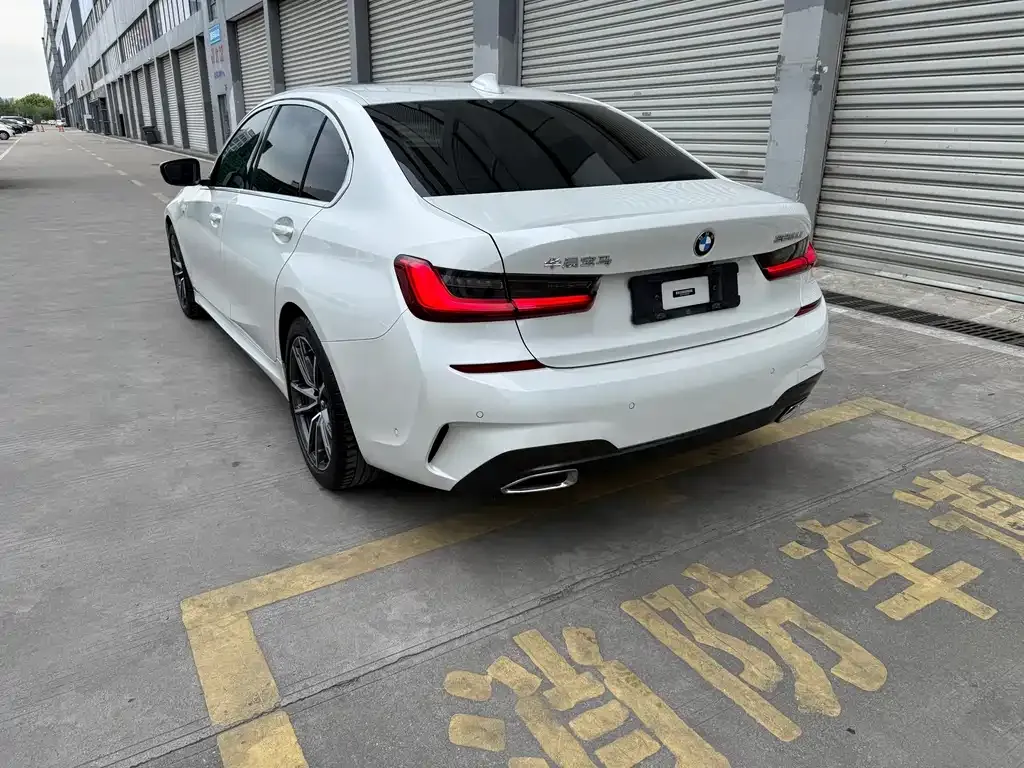 BMW 3 Series 2021 из CN, фото 10