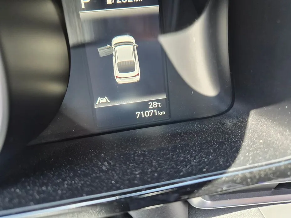 Hyundai AVANTE 2022 из KR, фото 3