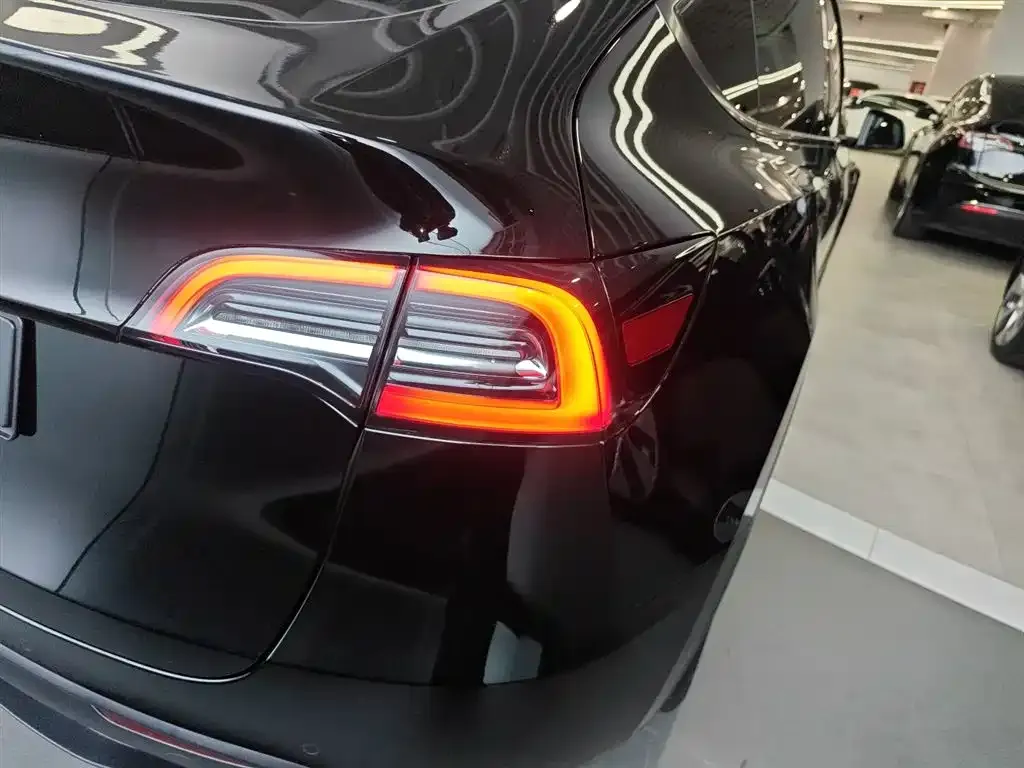 Tesla Model Y 2024 из CN, фото 7