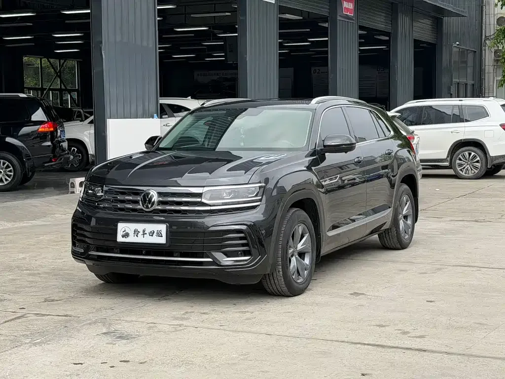 Volkswagen Tiguan X — фото 1